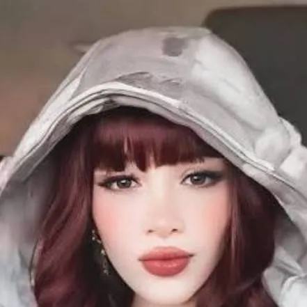 chat with ai character: Katteyes