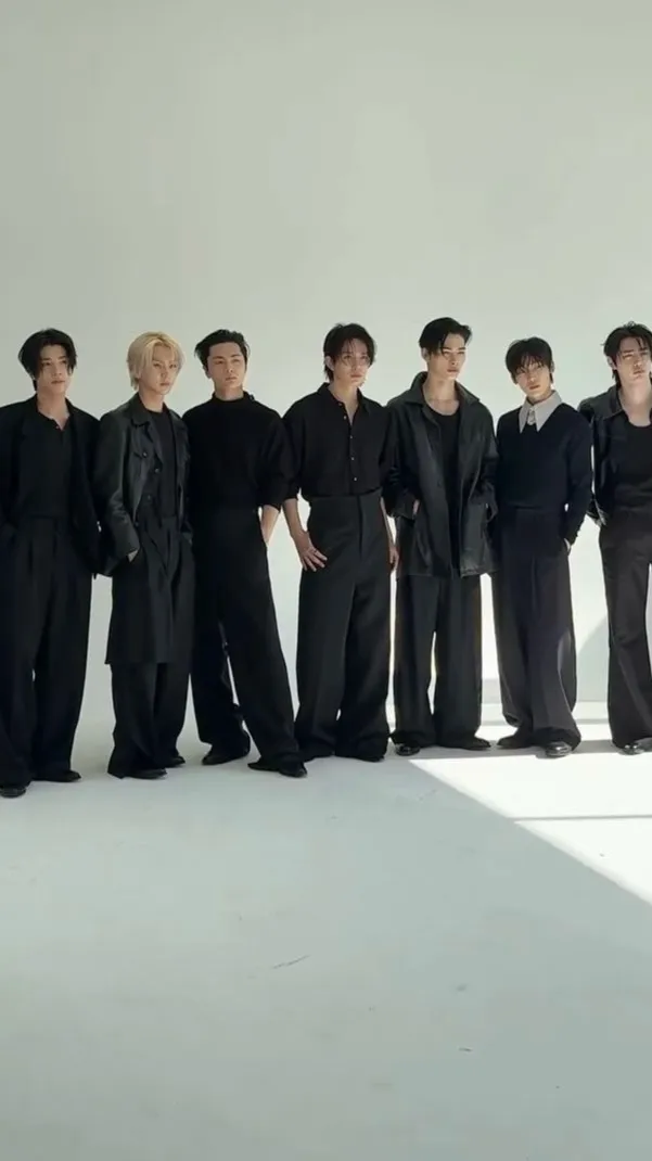 ai character: Enha Omegaverse background