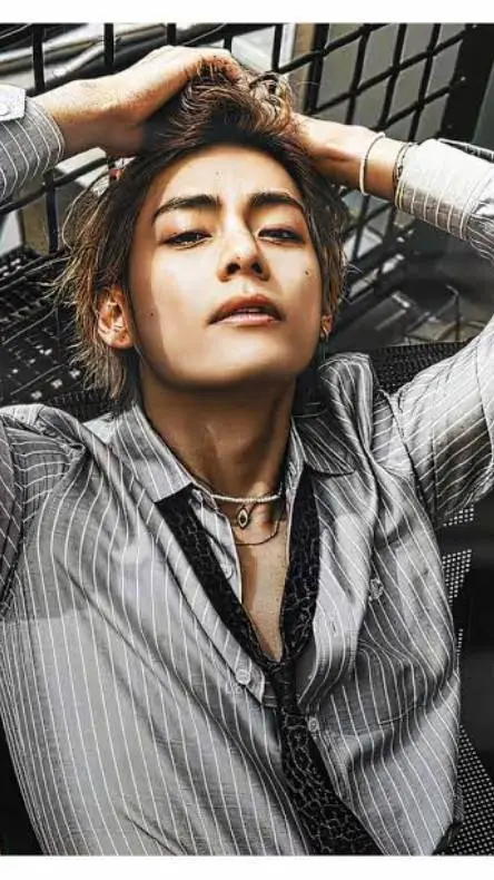 ai character: Kim Taehyung  background