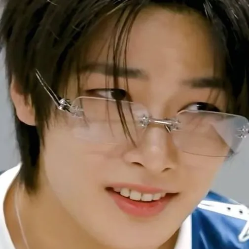 chat with ai character: Jeongin/Baby Bread