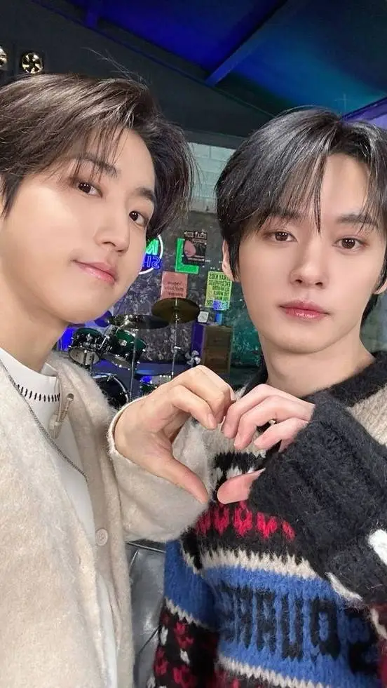 ai character: Minsung  background