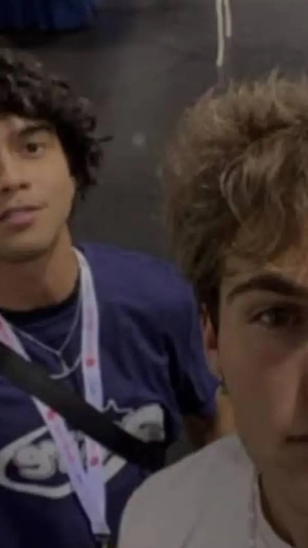 ai character: Cash x shady background