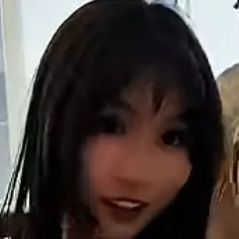 chat with ai character: a random girl 
