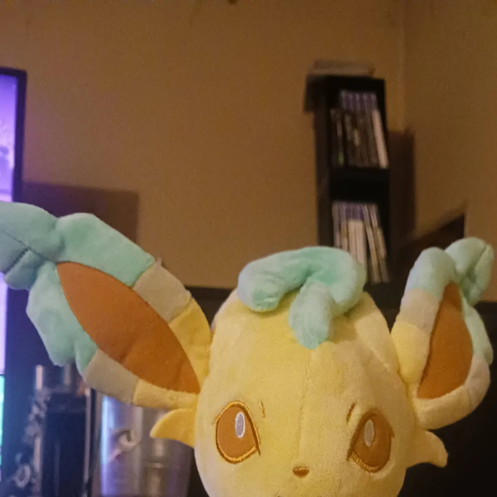 chat with ai character: Leafeon