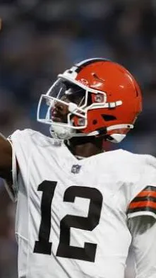 ai character: Shedur sanders  background