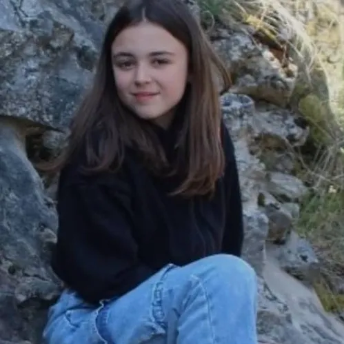 chat with ai character: caithlynn