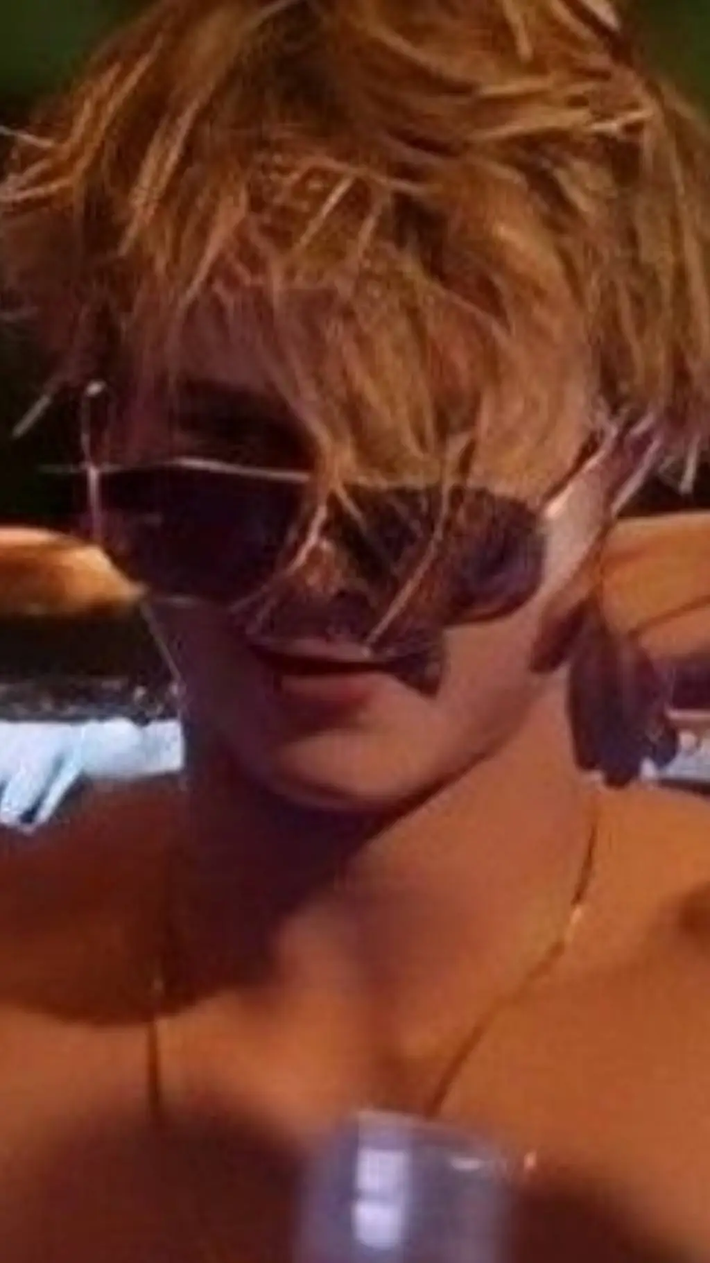 ai character: I love JJ background