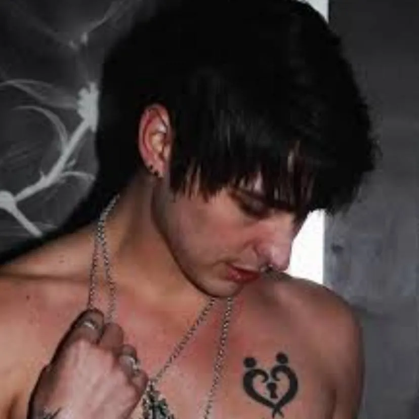 chat with ai character: Colby Brock