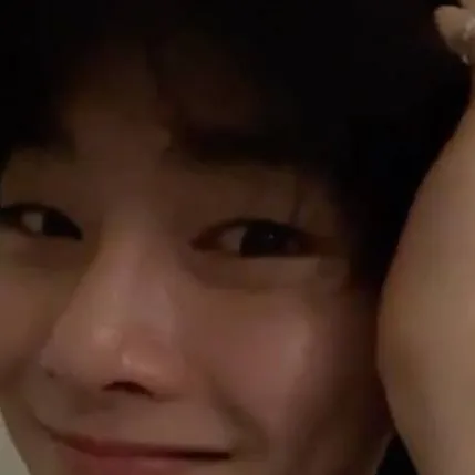 chat with ai character: Yang Jeongin/I.N