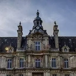 chat with ai character: Correctional Home