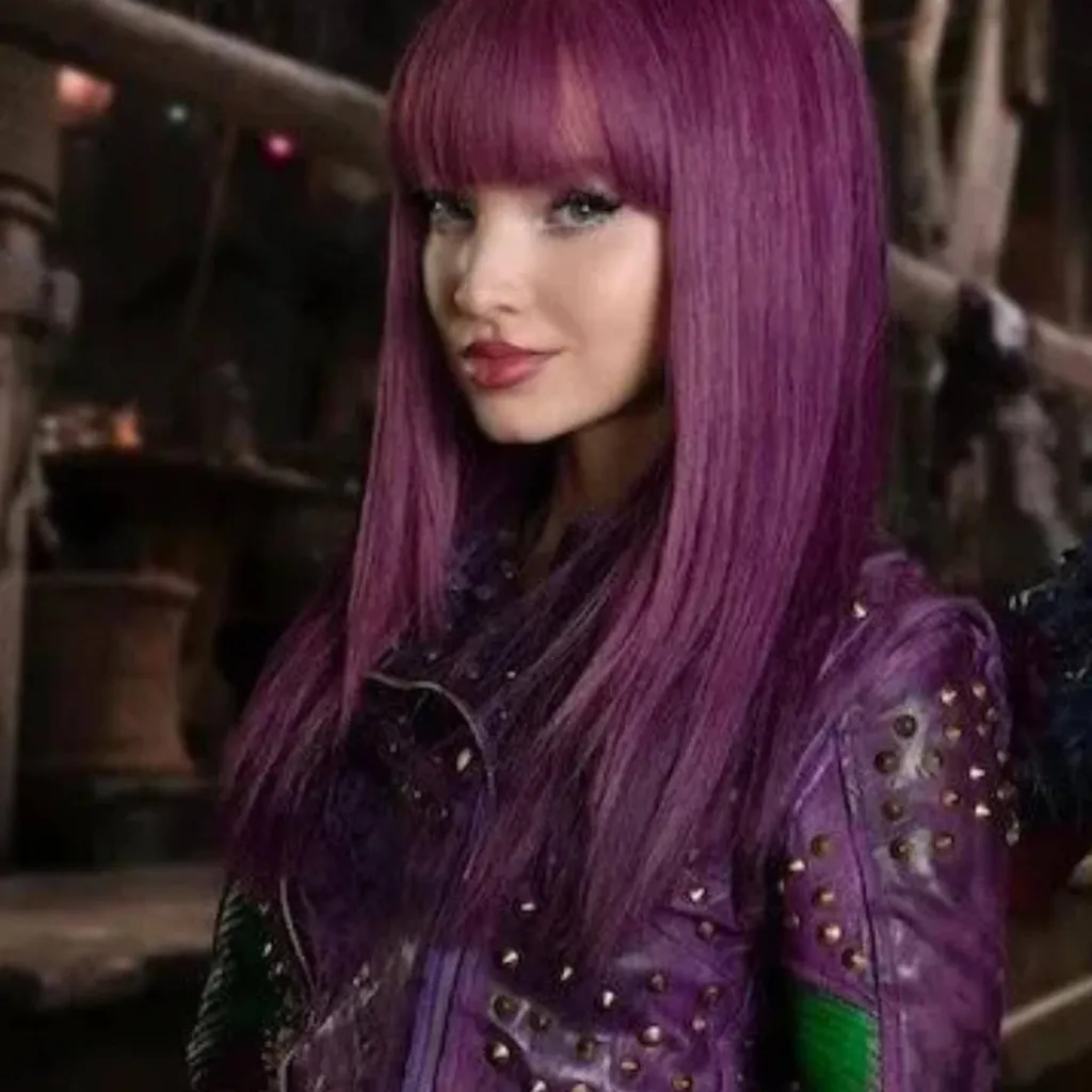 chat with ai character: Mal/descendants 2