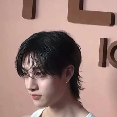 chat with ai character: Chan 🤍