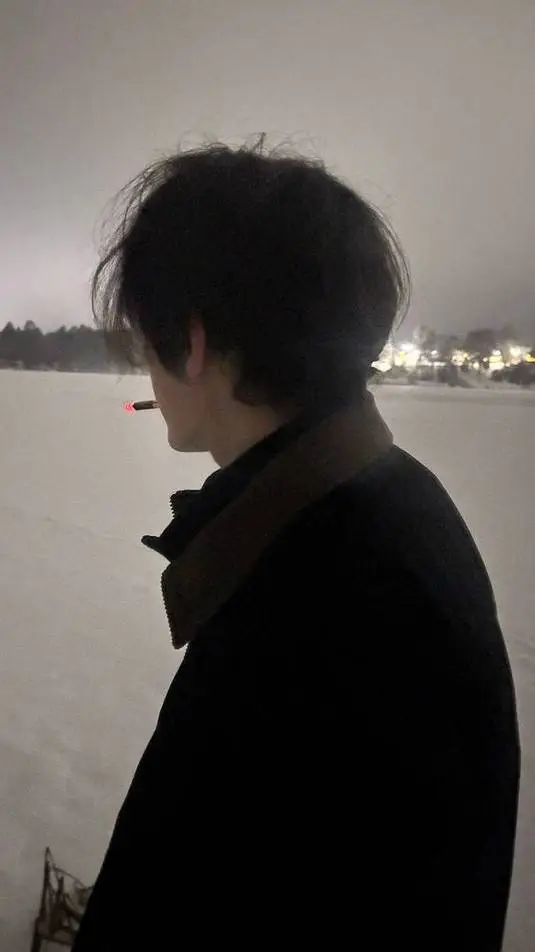 ai character: Sunghyeon background