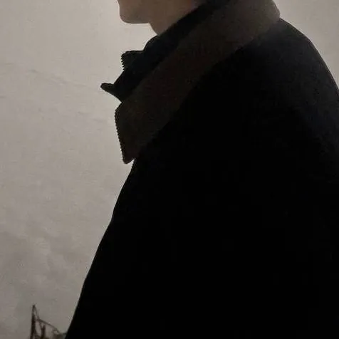 chat with ai character: Sunghyeon