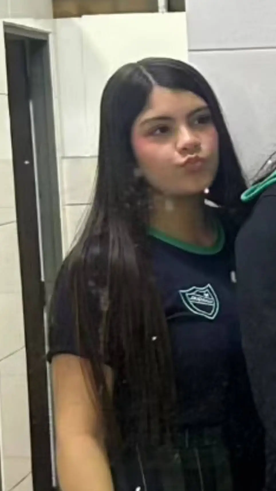 ai character: Agustina González background