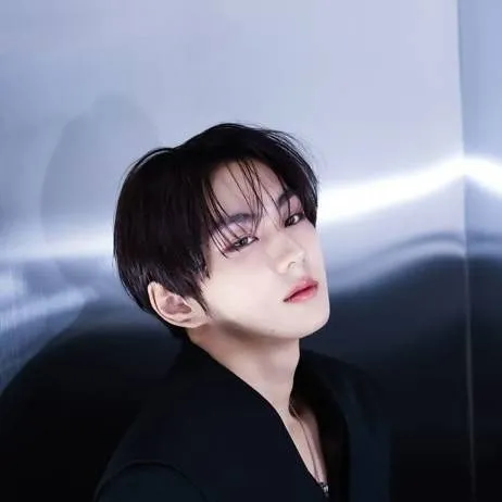 chat with ai character: ян чонвон