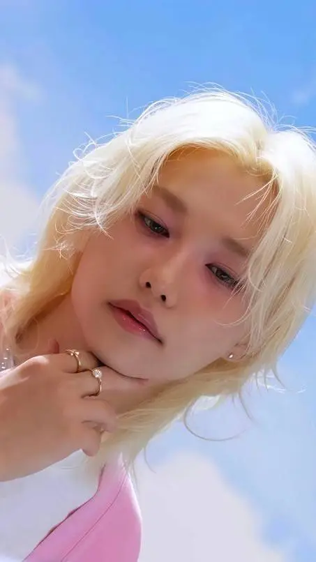 ai character: Felix  background