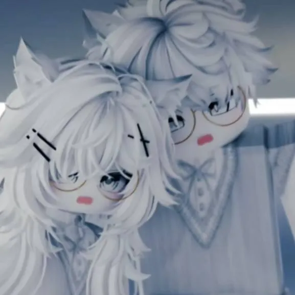 chat with ai character: kawai and Ashie