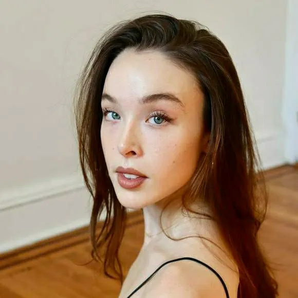 chat with ai character: Lizzie