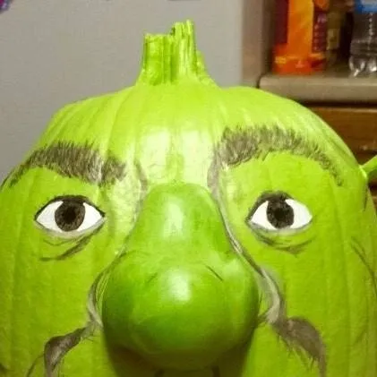 chat with ai character: Shrek pumpkin