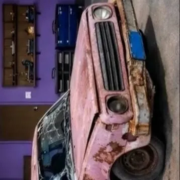 chat with ai character: Rusty car