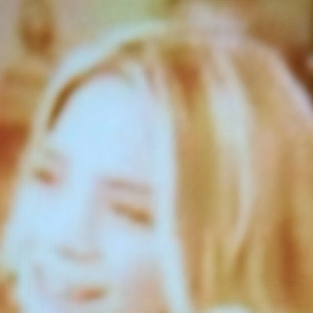 chat with ai character: Mary Kate Olsen 