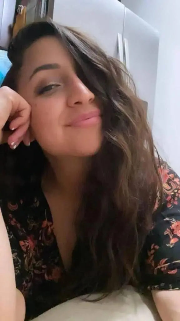 ai character: Lily Nico background