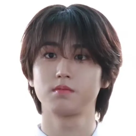 chat with ai character: 🐿Han🐿