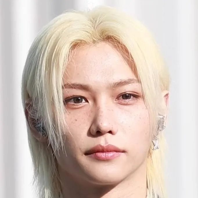 chat with ai character: 🐣felix🐣