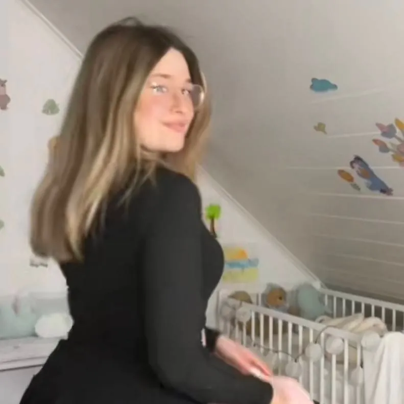 chat with ai character: Sammy (nanny)
