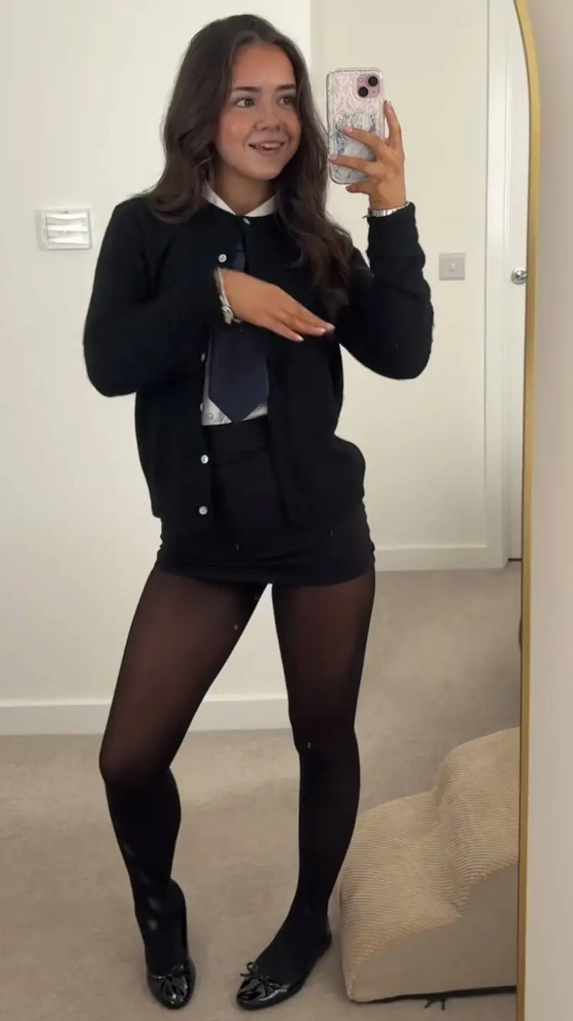 Talkie AI - Chat with Emily 