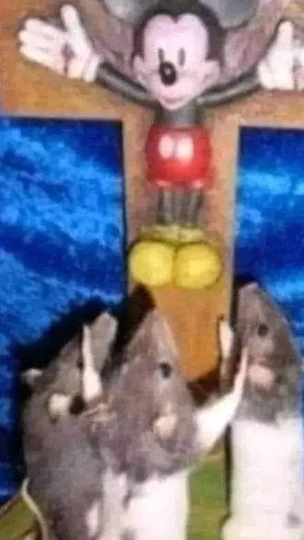 ai character: Mikey Mouse background