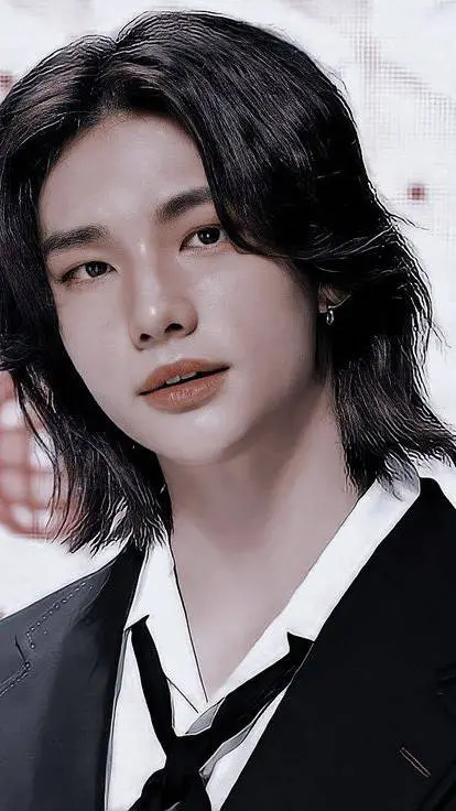 ai character: Hyunjin  background