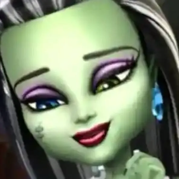 chat with ai character: 🔩🖤🩵🤍FRANKIE🤍🩵🖤🔩