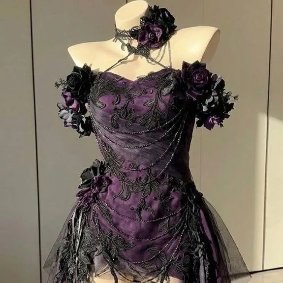 chat with ai character: Amythist's dress