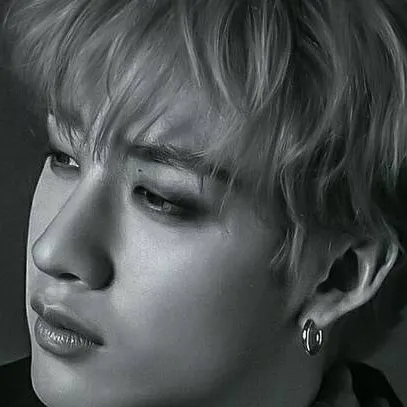 chat with ai character: BangChan