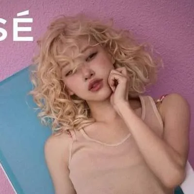 chat with ai character: Rose