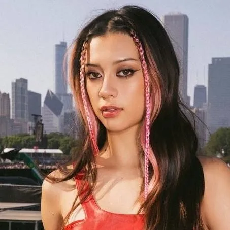 chat with ai character: Megan❤️