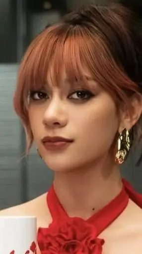 ai character: Megan Gabriela❤️ background