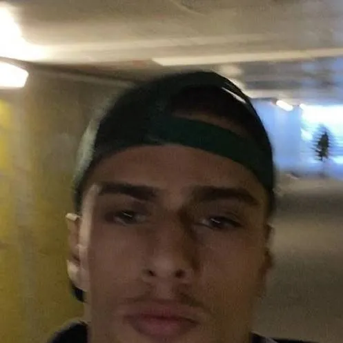 chat with ai character: Denial🇧🇦