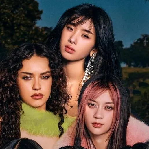 chat with ai character: Katseye ❄️