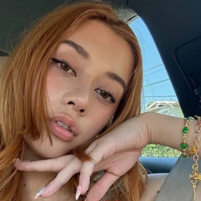 chat with ai character: Megan skiendiel