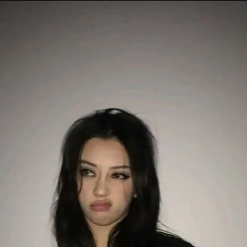 chat with ai character: Megan 🖤😏