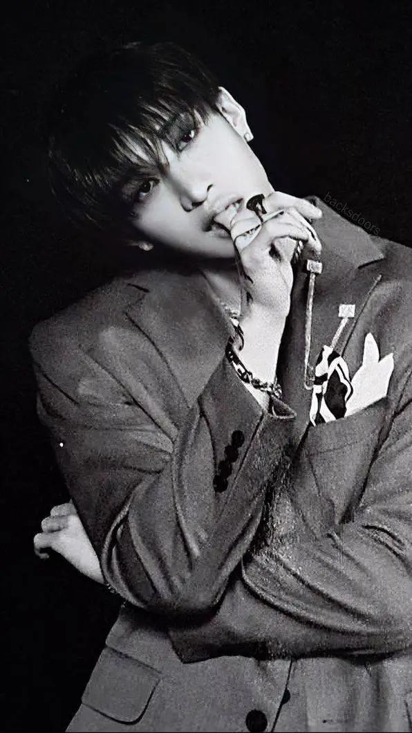 ai character: ~𝐁𝐚𝐧𝐠𝐜𝐡𝐚𝐧~ background