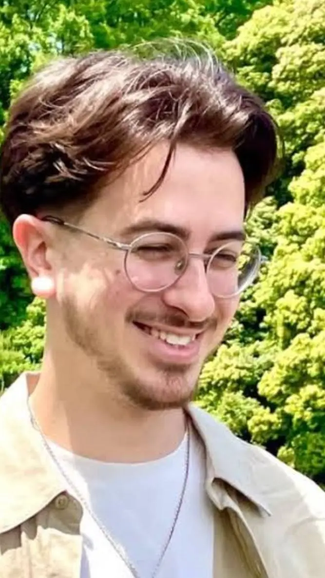 ai character: Tartin background