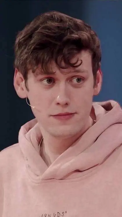 ai character: Антон background