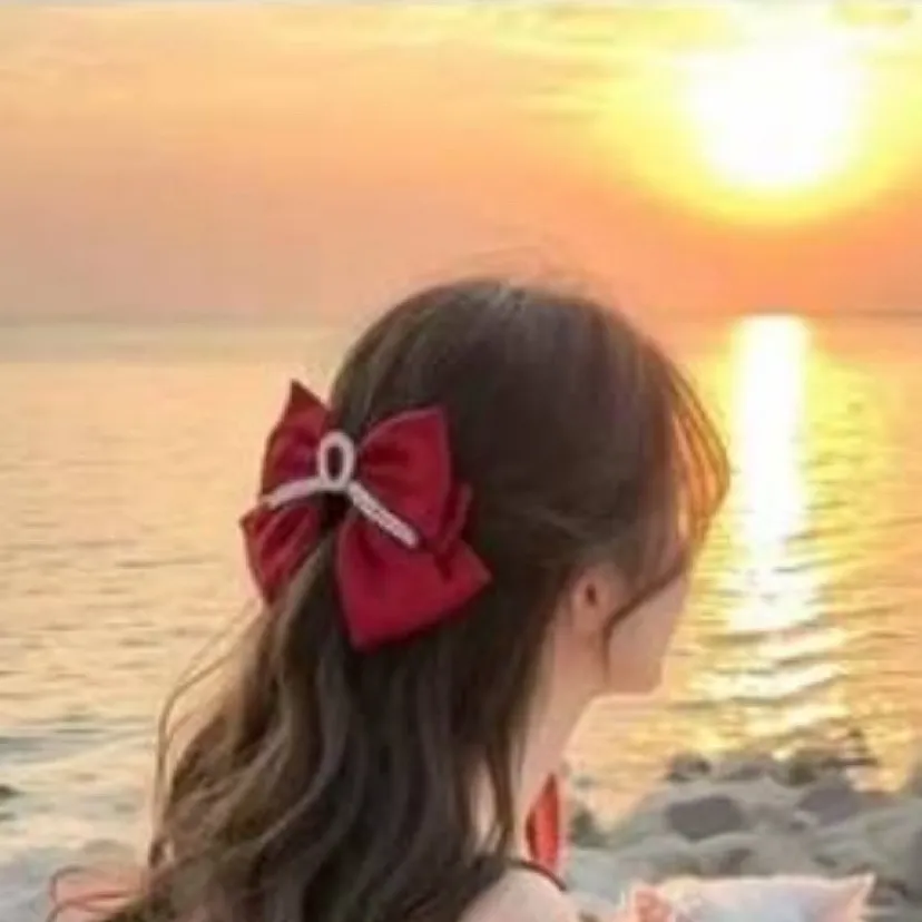 chat with ai character: Julie