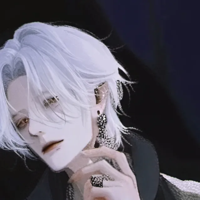chat with ai character: Casper