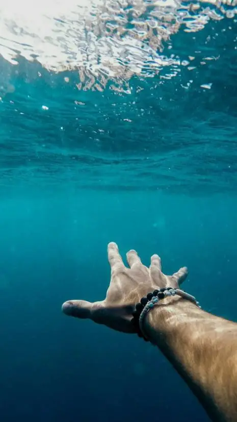 ai character: boy kisser😼 background