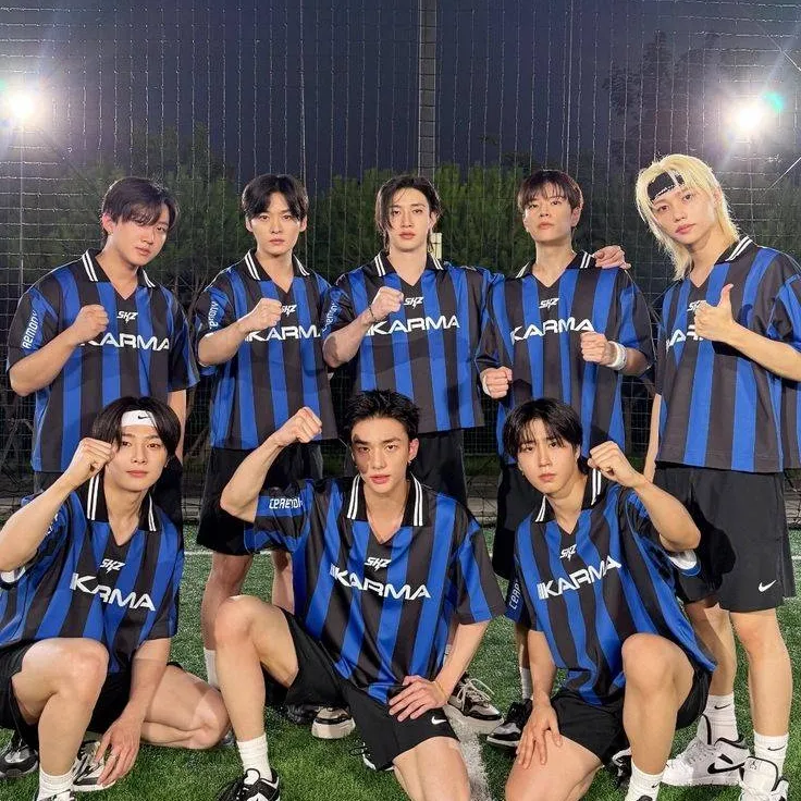 chat with ai character: stray kids ❤️❤️